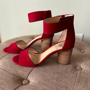 Beautiful Vince Camuto heels.